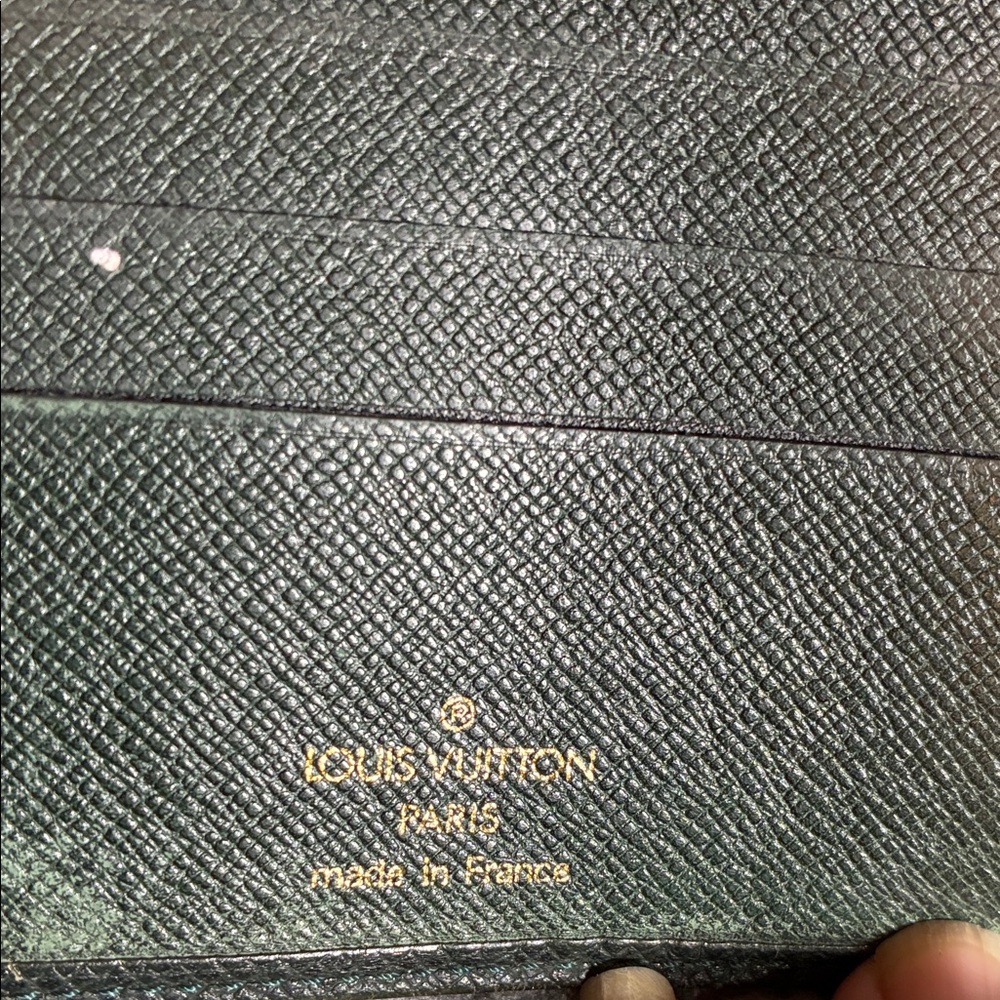 Louis Vuitton Textured Black Leather Card Holder👝B - Picture 2 of 7
